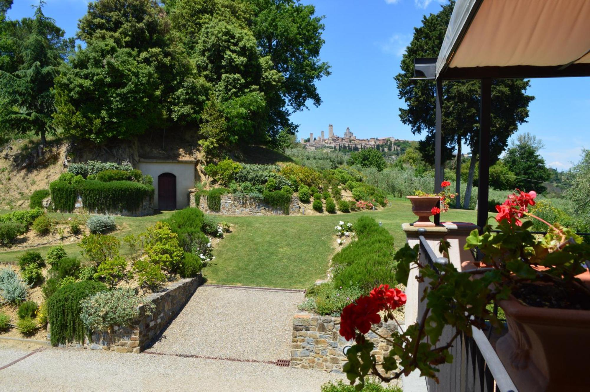 Tenuta Guardastelle - Agriturismo And Vineyard San Gimignano Exteriör bild